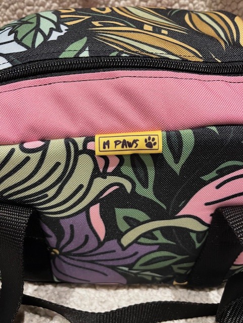 Tyg 1: Rosa blommor Tyg 2: Puderrosa